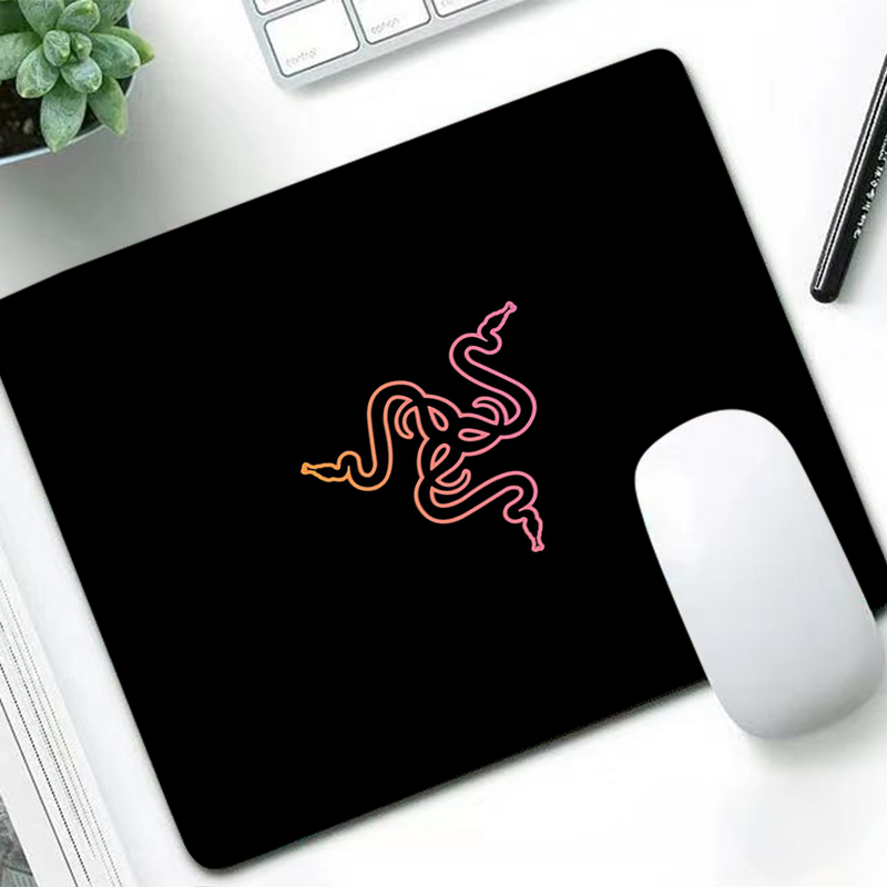 Razer Luxury Mouse Pad Anime G - Tech Accessories For Desk ulasan dan harga